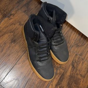 Black high top Nike